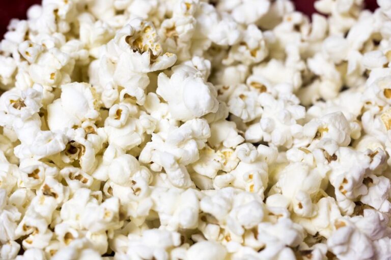 映画館のナチョスは歯に良くないのイメージ